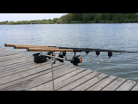 Видео: Рыбалка на кормушку флэт фидер, поклёвки амура и карпа