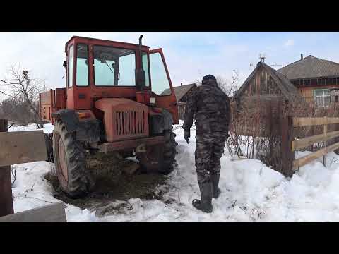 Видео: Весенние дела. Запустил трактор Т-16 после зимнего простоя