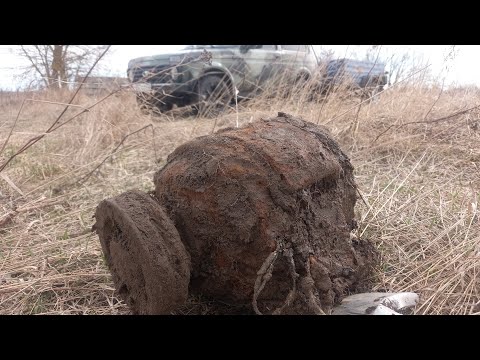 Видео: КОП МЕТАЛЛА НА СТАРОМ ГАРАЖЕ!!!