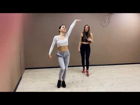 Видео: Bachata lady style | Бачата женский стиль