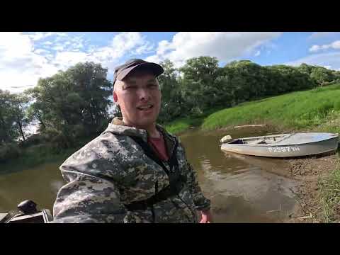 Видео: Рыбалка с ночёвкой на моторе! Поймал ТРОФЕЙНУЮ щуку!