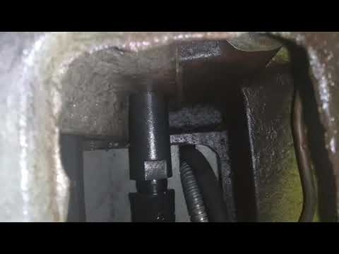 Видео: Ревизия коробки подач и сливного штуцера в станке 16Б05А