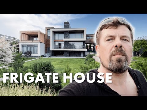 Видео: Frigate House - современный дом. Архитектор Роман Леонидов