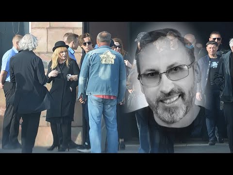 Видео: АЛЛА ПУГАЧЁВА ПЕРВАЯ В СЕТИ СООБЩИЛА О СМЕРТИ МУЗЫКАНТА АЛЕКСАНДРА КАЛЬЯНОВА | ВОСТРЯКОВСКОЕ 10.2025