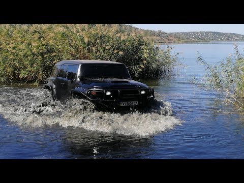 Видео: Бездорожье, Toyota FJ Cruiser VS Honda CRV  VS Уаз Патриот VS Нива