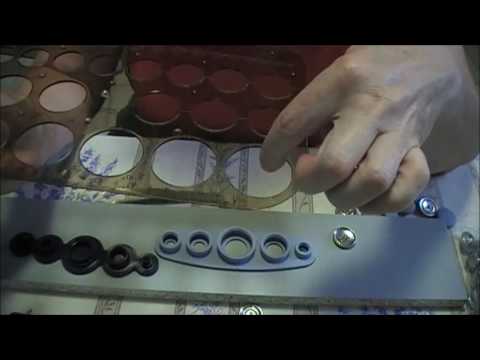 Видео: Обтягиваем пуговицы простым приспособлением.