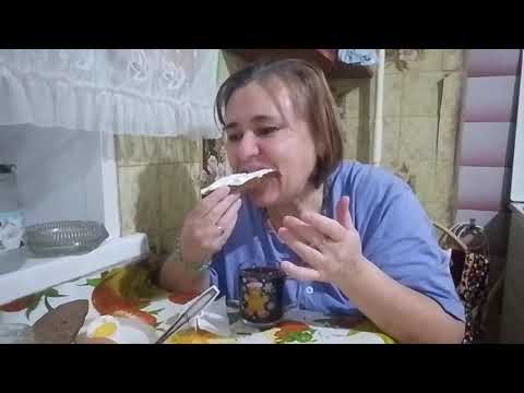 Видео: Позавтракала и поболтала.