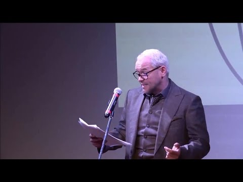 Видео: Максим Аверин читает стихи Р.Рождественского из цикла «Алешкины мысли»