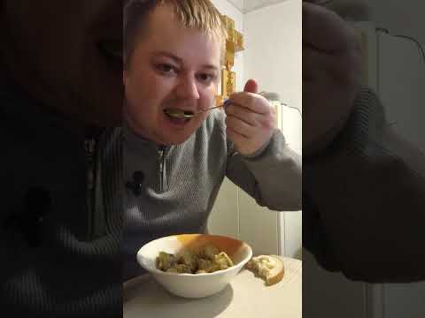 Видео: Пельмени и тунец — неожиданный дуэт вкусов! Мукбанг 🍴
