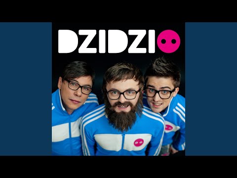 Видео: Голі дівчата