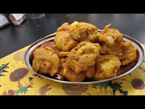 Видео: Pakoras - Cooking with Dasa Goswami / Пакоры - Готовим с Госвами