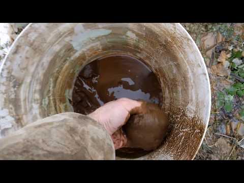 Видео: Чистка скважины с ВИБРАцИОННЫМ насосом