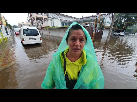 Видео: СРОЧНО! АНАПА! ЛЮДИ УМОЛЯЮТ ИХ СПАСТИ ИЗ ЗОНЫ ЧС! ТАКОГО НЕ БЫЛО НИКОГДА! ДОМА ЗАТОПЛЕНЫ! SOS!