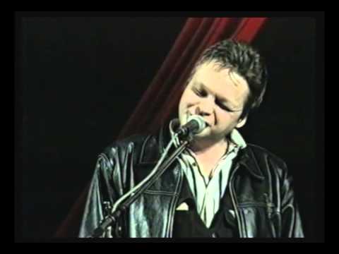 Видео: Бахыт-Компот | Не гаси об меня сигарету, родная