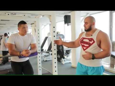 Видео: Олимпийские приседания и приседания Зергера. HD