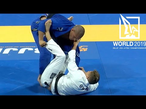 Видео: Николас Мерегали против Махамеда Али / Чемпионат мира 2019