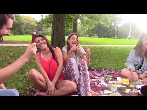 Видео: Уличный гипноз в Стейт-Колледже с Люси и Мелиссой