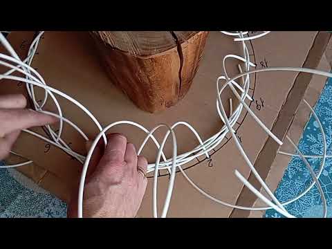 Видео: МК Бескаркасный новогодний венок