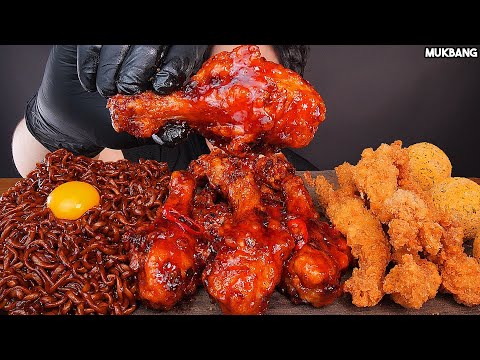 Видео: острая жареная курица и лапша Black Bean Noodles & Spicy Fried Chicken EATING ASMR MUKBANG