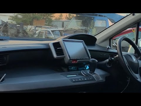 Видео: Шумоизоляция потолка Honda Freed 2010 год