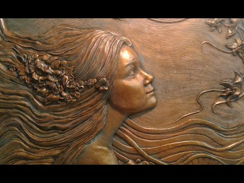 Видео: Скульптура.  Процесс лепки барельефа из пластилина. Этап №1 Автор Карлов Игорь Н.