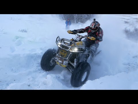 Видео: РУБИМСЯ В СНЕЖНЫЕ ГОРКИ НА КВАДРОЦИКЛАХ !