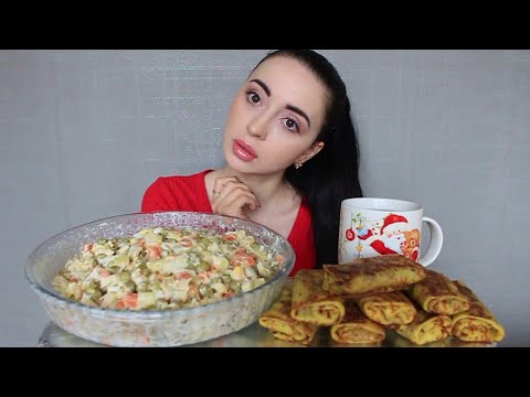 Видео: ХЕЙТ НА ВТОРОМ КАНАЛЕ/ Блины 🥞 Оливье / Мукбанк/ Айка Эмилли 🌸