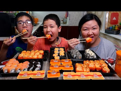 Видео: Мукбанг Роллы-суши. Два огромных сета! Чуть не лопнули /  Mukbang Rolls-sushi. Two huge sets!