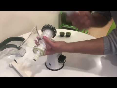 Видео: Обзор шнековый ручной соковыжималки Lexen Healthy Juicer Manual (White)