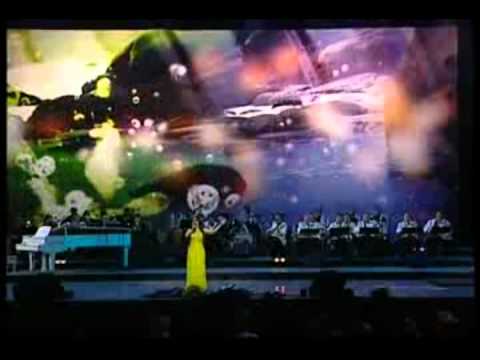 Видео: Диана Гурцкая Девять месяцев Юбилейный вернисаж Ильи Резника, ноябрь, 2012