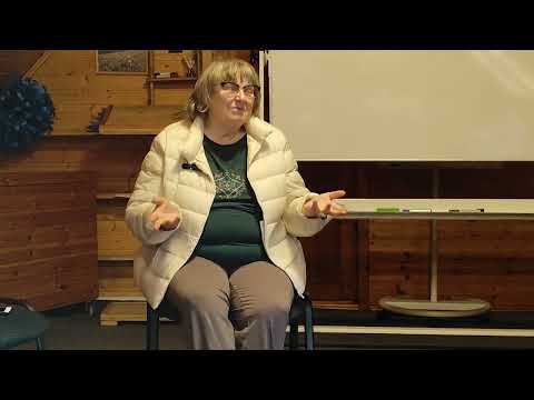 Видео: Елена Петрова. Идентичность и ситуация