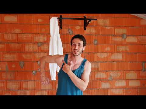 Видео: Что Дают Отжимания От Перекладины? #белыйкапюшонотвечает #белыйкапюшон