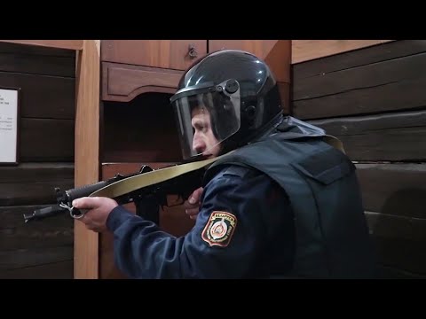 Видео: Где и как готовят молодых милиционеров? Уникальный центр в Беларуси // Специальный репортаж