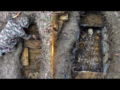 Видео: Мы нашли большой саркофаг с помощью металлоискателя. (Мы вызвали полицию)