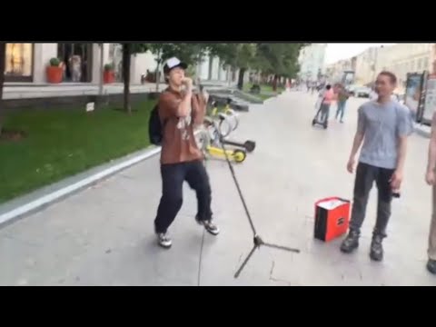 Видео: еля сломал аппаратуру на стриме под трек таблетка