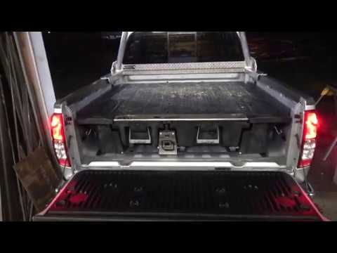 Видео: Видео сборки Nissan Frontier 3: Установка встроенной системы хранения вещей