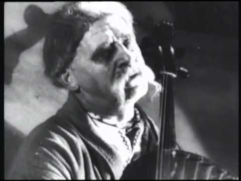 Видео: Гнат Хоткевич грає на бандурі у фільмі "Назар Стодоля"