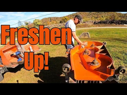 Видео: Техническое обслуживание газонокосилки с креплением MId - Обслуживание деки газонокосилки Kubota ...