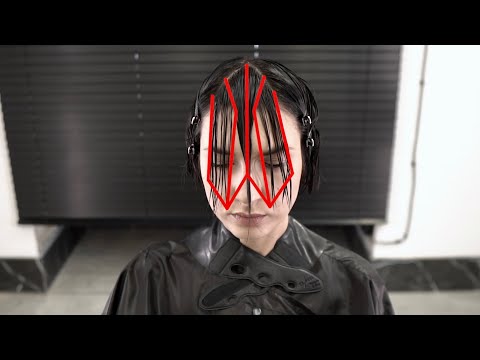 Видео: ЖЕНСКАЯ СТРИЖКА на базе круглой линии с челкой-трансформером