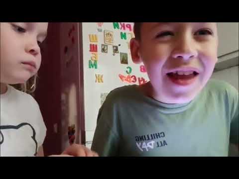 Видео: Немного поиграли с Данилой.