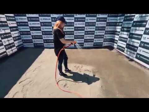 Видео: Подготовка грунта для укладки резиновой плитки