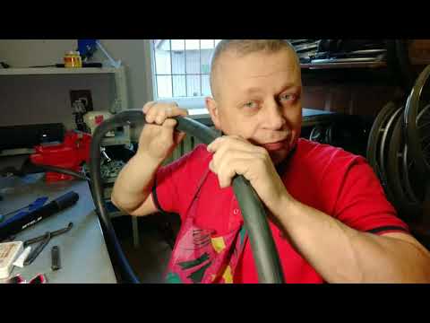 Видео: Ремонт. Кресло-коляска. Как заменить испорченную камеру в колесе.