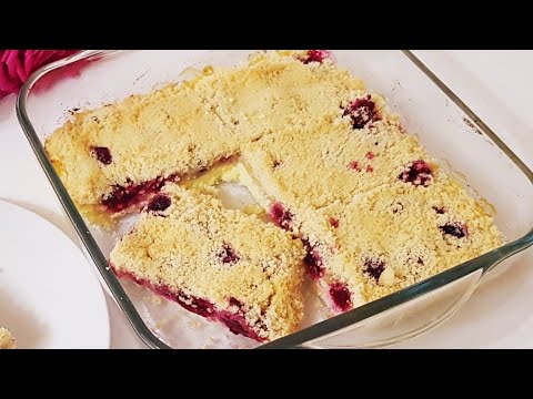 Видео: Он такой АППЕТИТНЫЙ!Когда есть Творог ,сразу готовлю эту Вкуснятину.Творожный крамбл с вишней