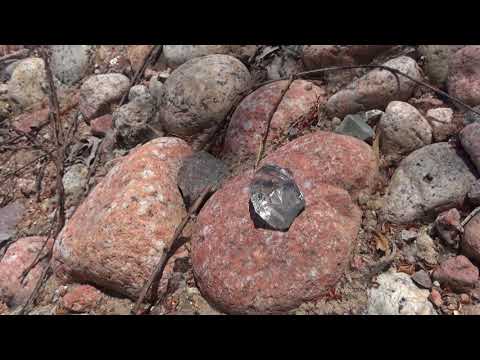 Видео: Разные находки камней и золота