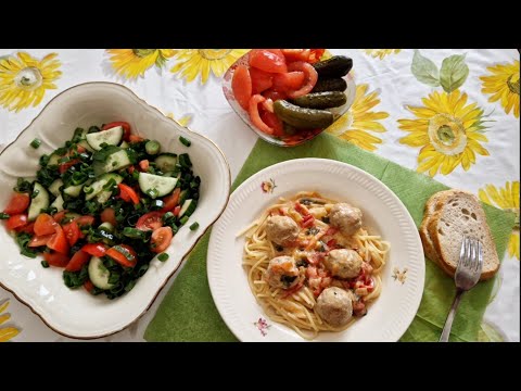 Видео: Готовить  просто! Готовим  вкусно! Тефтели в сметанном соусе.