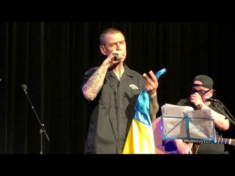 Видео: Ляпис Трубецкой - Воїни світла - Live in Zürich - In Ukrainian