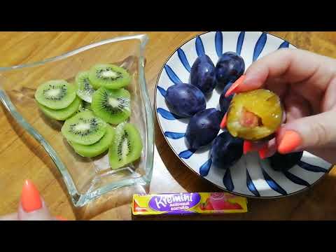 Видео: АСМР ИТИНГ 😋 🥝 КИВИ, СЛИВЫ И 🍬 🍫 😊 КОНФЕТЫ