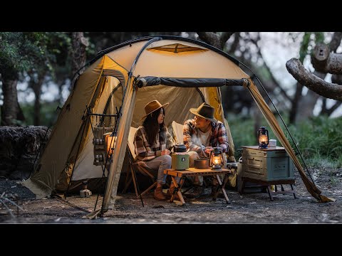 Видео: Пара отдыхает в прибрежном лесу и готовит на настольном костре | БондСтоув Мини | Сузуки Джимни