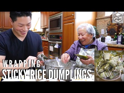 Видео: Учимся заворачивать цзунцзы у бабушки! | 粽子Китайский клейкий рис, завёрнутый в бамбуковые листья ...