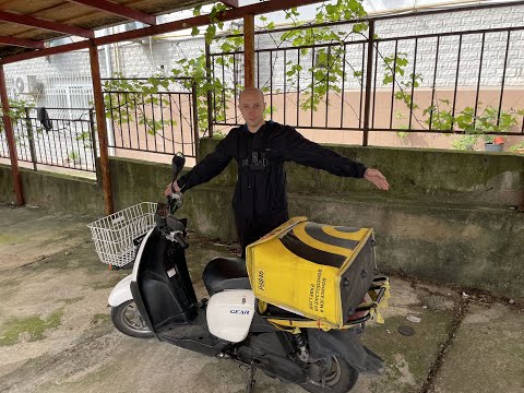 Видео: Yamaha Gear-тяговитый утилитарный скутер для доставки